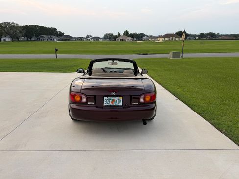 Used 2000 MAZDA MX-5 Miata RWD image 14