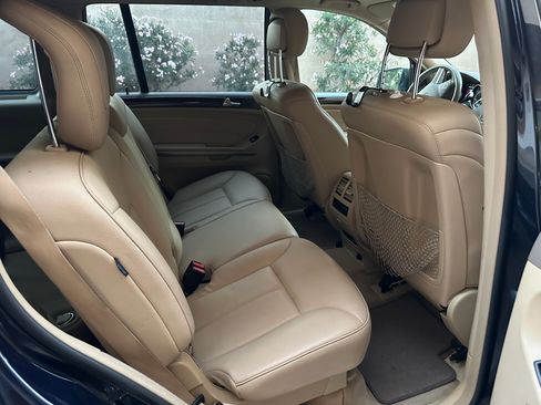 Used 2012 Mercedes-Benz GL 450 4MATIC image 12