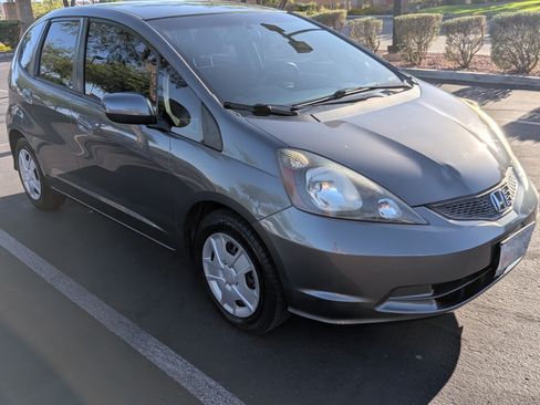 Used 2013 Honda Fit image 9