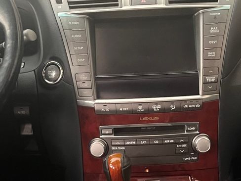 Used 2010 Lexus LS 460 image 9