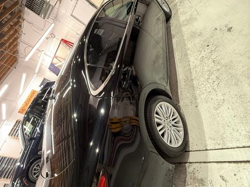 Used 2013 Lexus ES 350 w/ Premium Pkg FWD image 2