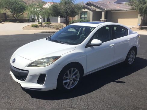Used 2012 MAZDA MAZDA3 i Grand Touring w/ Tech Pkg image 2