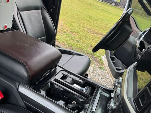 Used 2023 Ford F150 Lariat AWD/4WD image 17