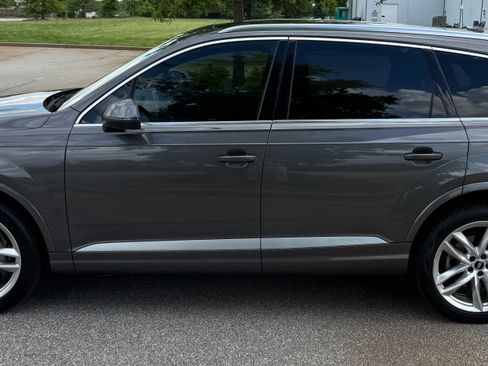Used 2018 Audi Q7 3.0T Prestige image 4