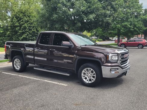 Used 2016 GMC Sierra 1500 SLE w/ SLE Value Package AWD/4WD image 10