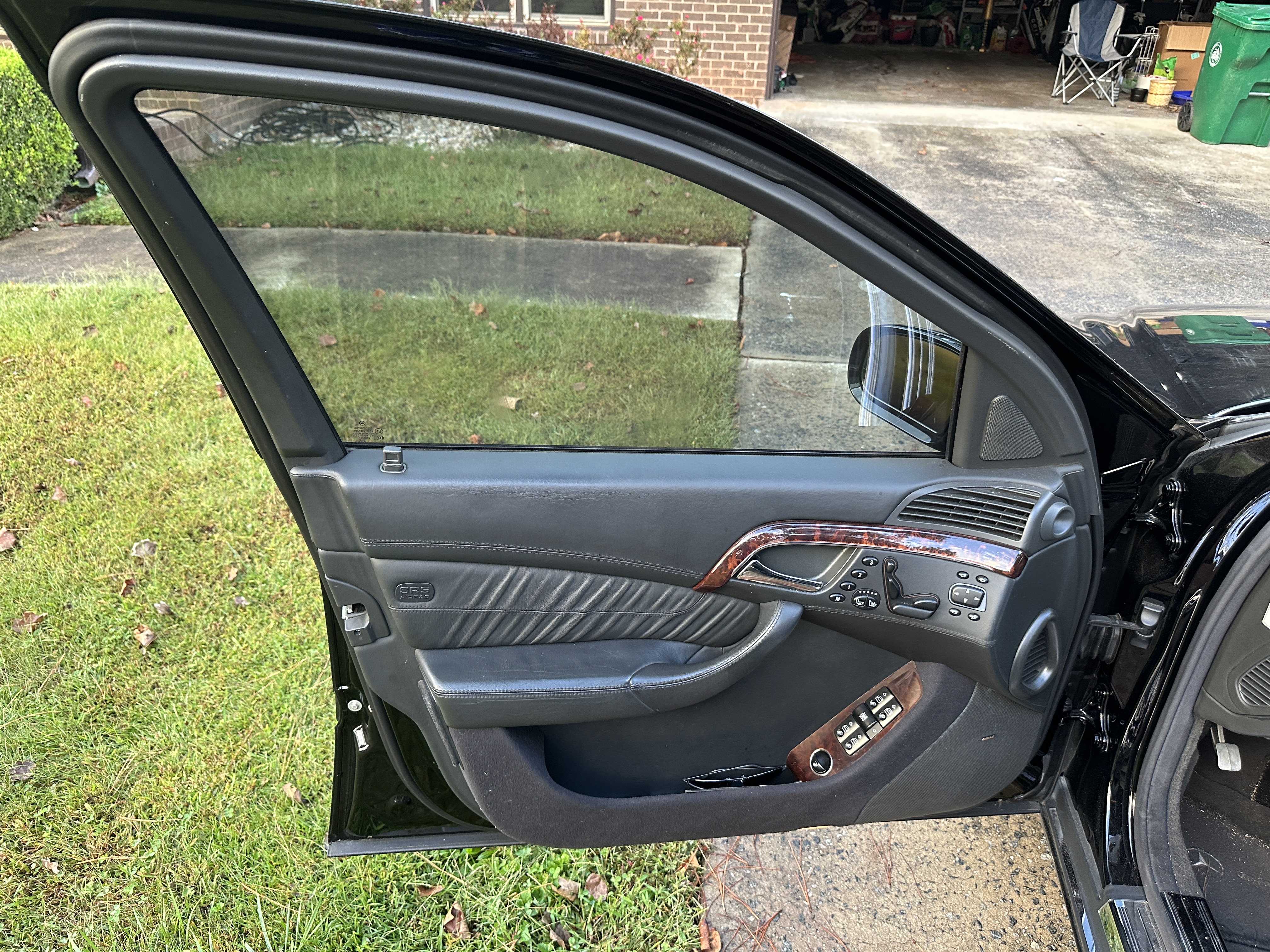 Used 2005 Mercedes-Benz S 600 image 11