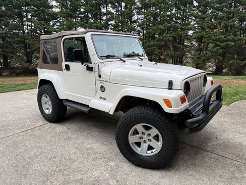 Used 2000 Jeep Wrangler Sahara AWD/4WD image 1