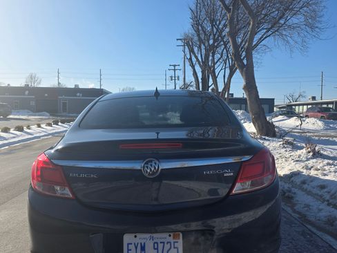 Used 2011 Buick Regal CXL image 8