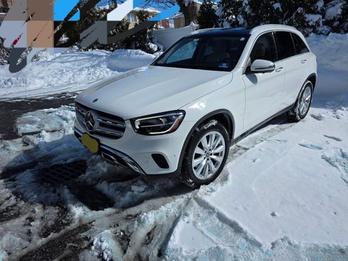 Used 2021 Mercedes-Benz GLC 300 4MATIC image 9