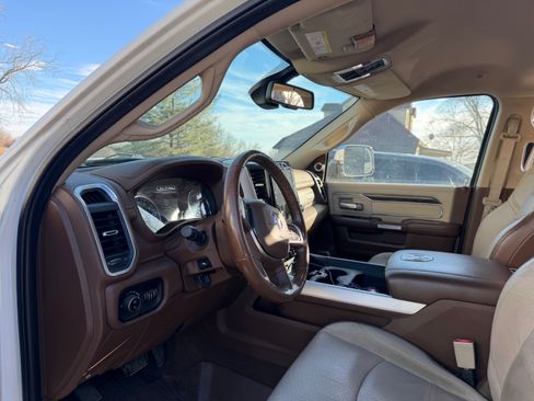 Used 2019 RAM 2500 Laramie image 18