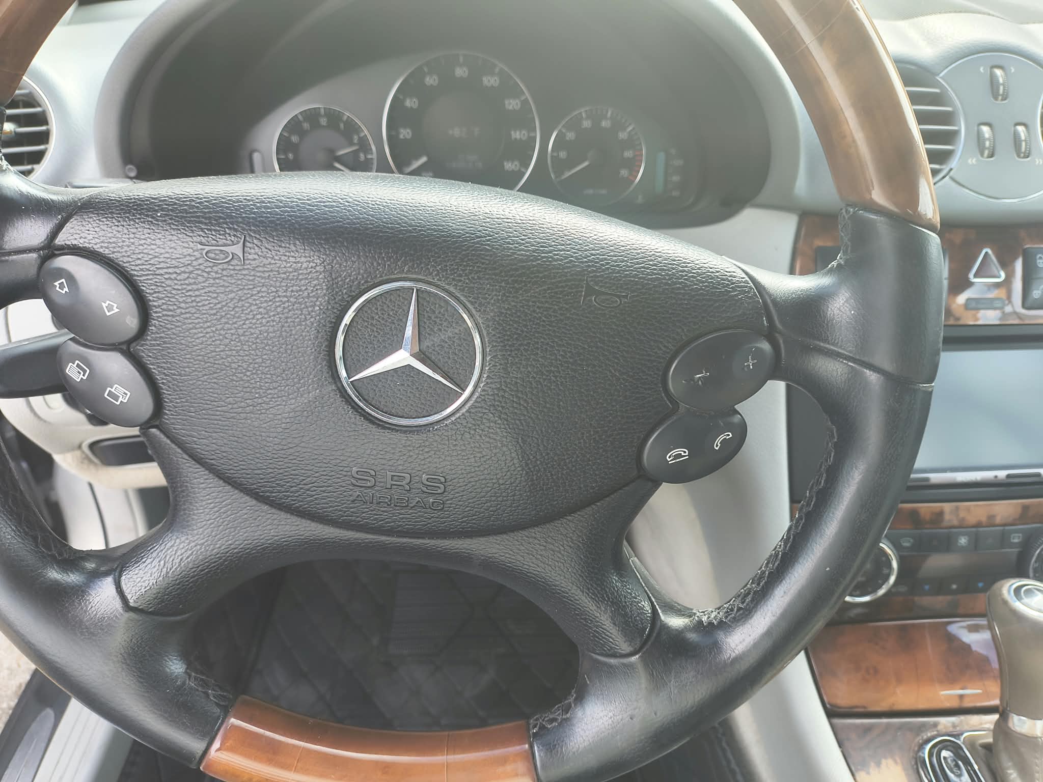 Used 2005 Mercedes-Benz CLK 500 Coupe image 8