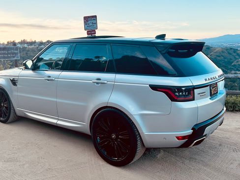 Used 2018 Land Rover Range Rover Sport Supercharged image 4