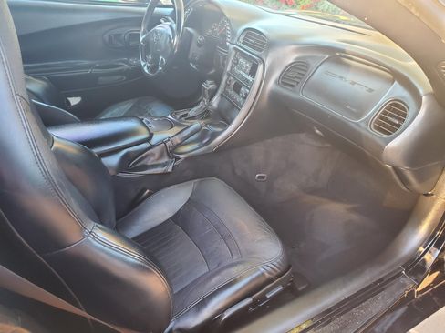 Used 2004 Chevrolet Corvette Convertible w/ Preferred Equipment Group image 11