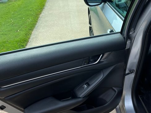 Used 2020 Honda Accord Sport image 12