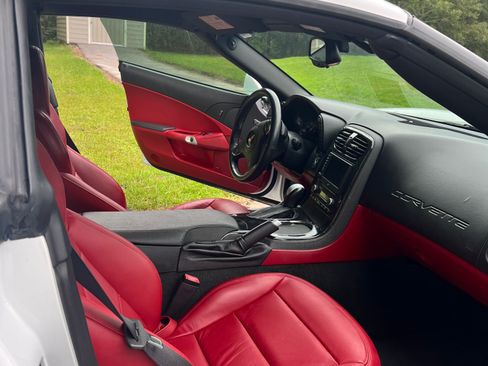 Used 2013 Chevrolet Corvette Coupe 2D w/ 2LT Preferred Equipment Group image 9