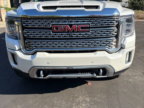 Used 2022 GMC Sierra 3500 Denali image 5