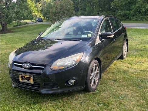 Used 2012 Ford Focus Titanium FWD image 10