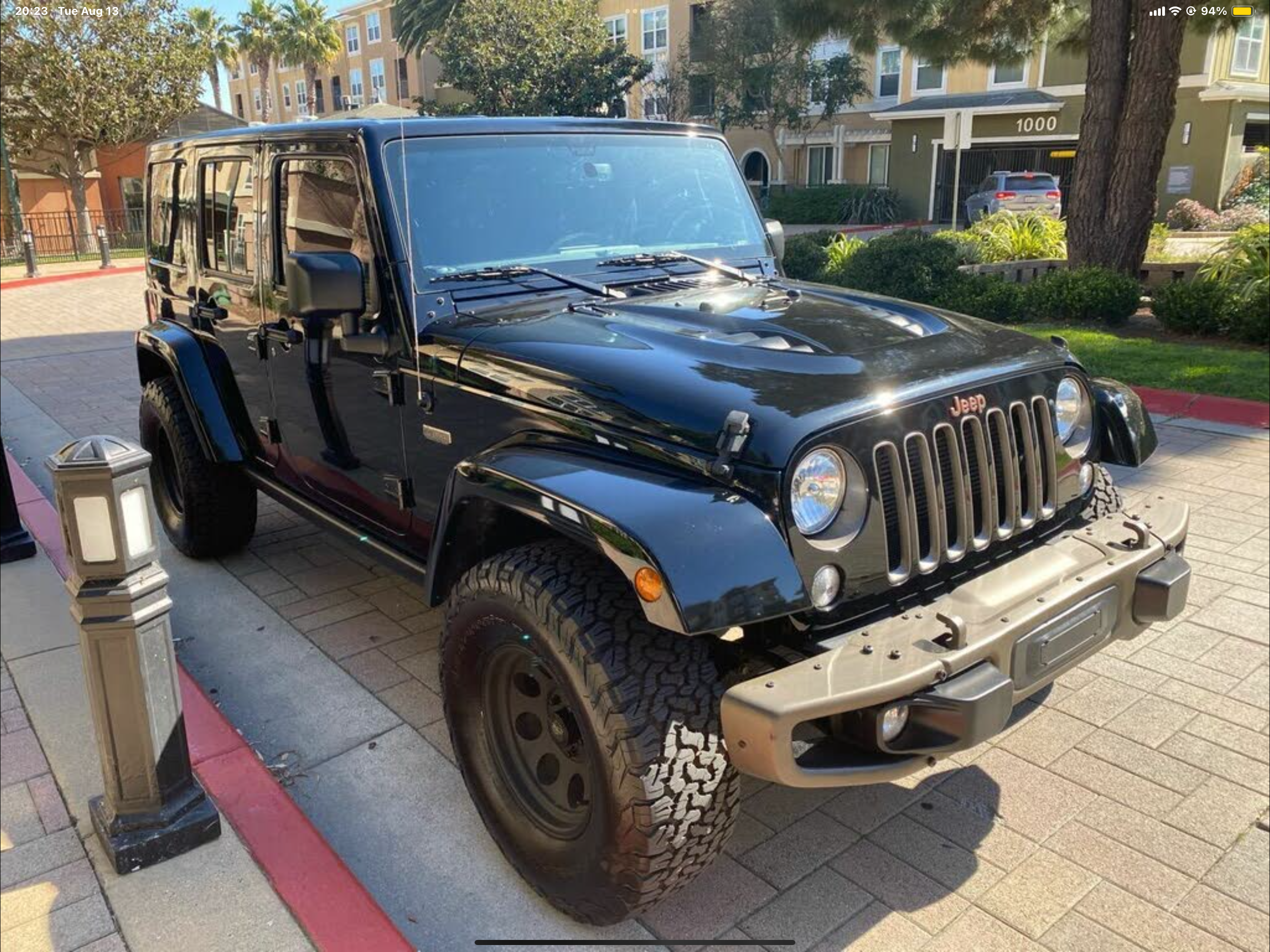 Used 2017 Jeep Wrangler Unlimited Sahara AWD/4WD image 2