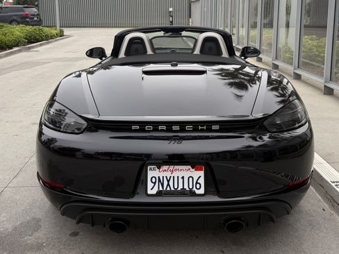 Used 2024 Porsche 718 Boxster GTS image 4