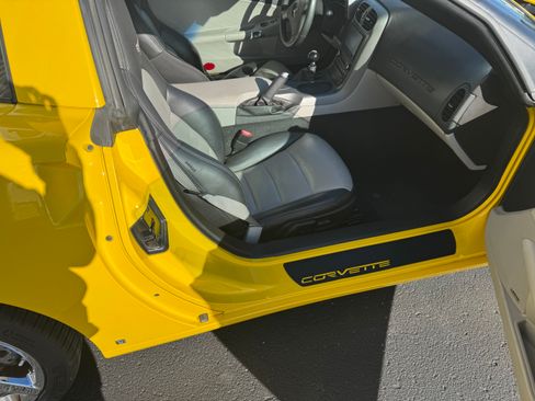Used 2007 Chevrolet Corvette Coupe w/ Preferred Equipment Group image 17