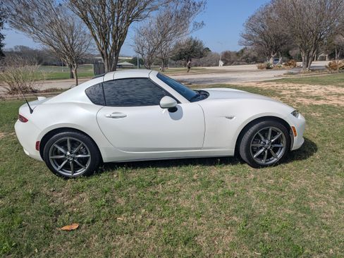 Used 2023 MAZDA MX-5 Miata Grand Touring image 9