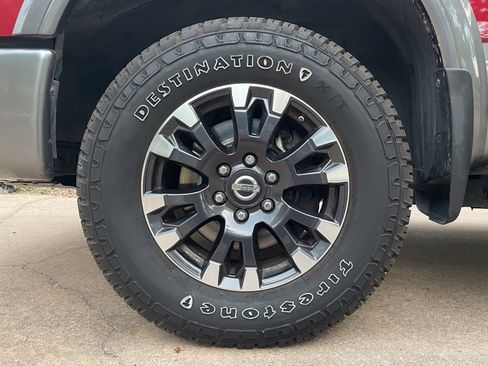 Used 2017 Nissan Titan PRO-4X AWD/4WD image 13