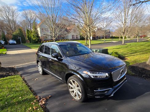 Used 2017 Volvo XC90 T6 Inscription w/ Vision Package image 13