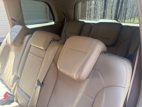 Used 2016 Mercedes-Benz GL 450 4MATIC image 16