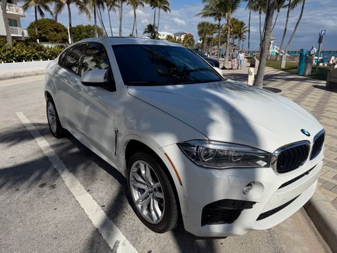 Used 2016 BMW X6 M Sport Utility 4D image 1