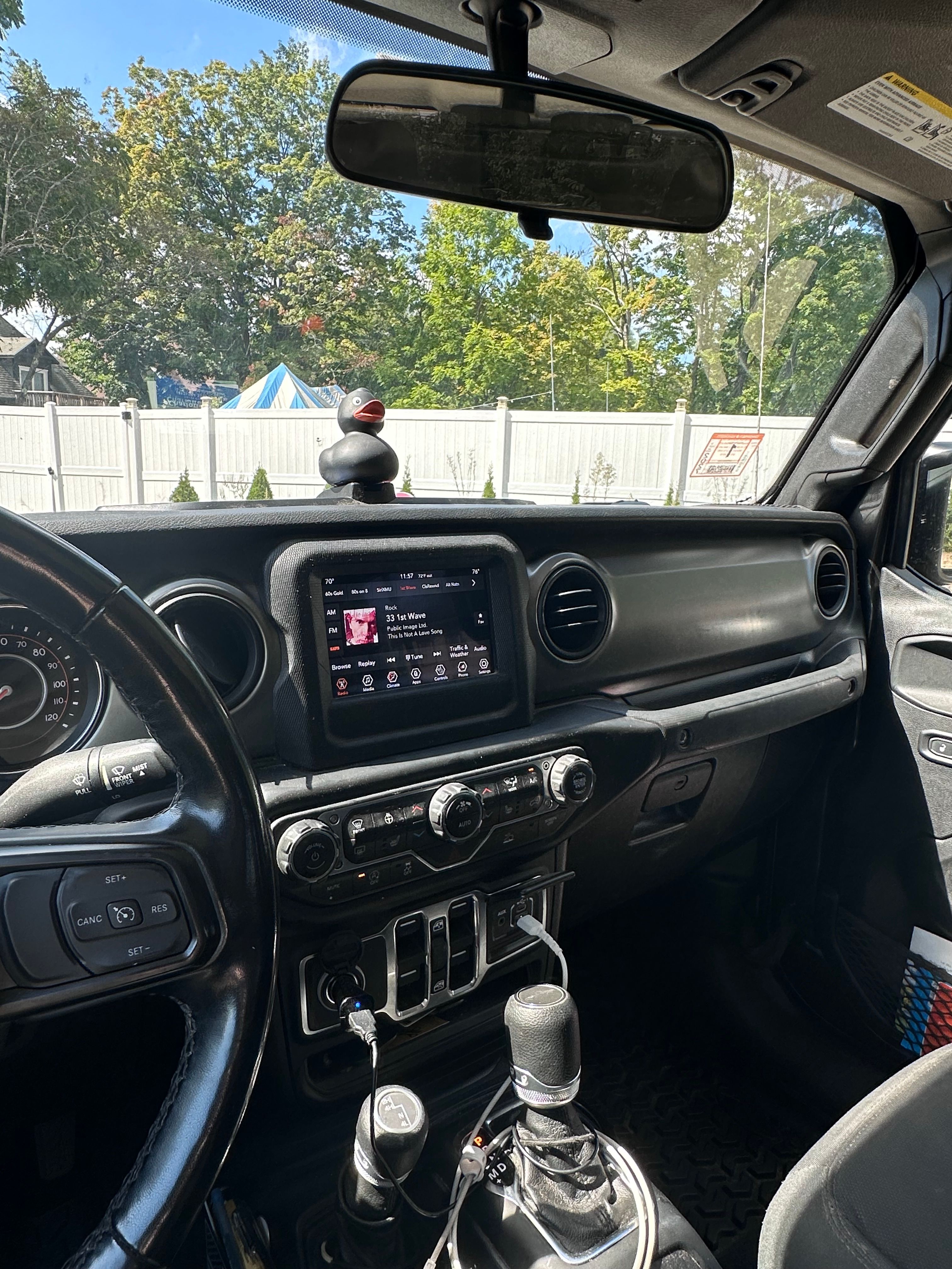 Used 2021 Jeep Gladiator Sport AWD/4WD image 11