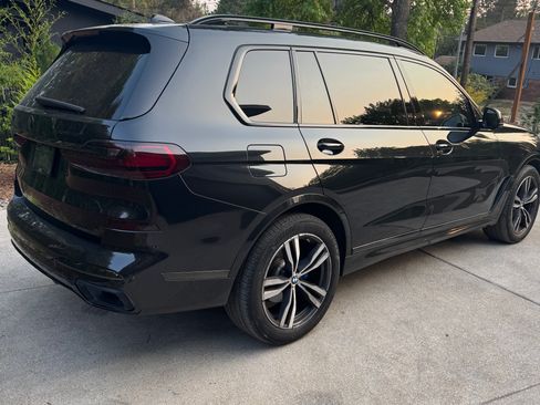 Used 2020 BMW X7 xDrive40i w/ M Sport Package AWD/4WD image 4