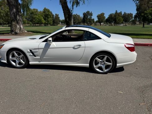 Used 2015 Mercedes-Benz SL 400 image 6