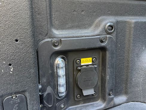 Used 2024 Ford Maverick Lariat FWD image 11