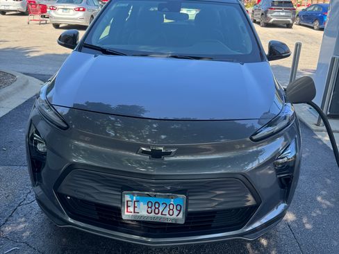 Used 2023 Chevrolet Bolt EUV LT w/ Driver Confidence Package FWD image 11