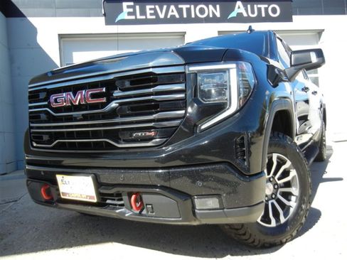 Used 2022 GMC Sierra 1500 AT4 w/ AT4 Premium Package AWD/4WD image 2