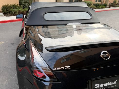 Used 2004 Nissan 350Z Touring image 9