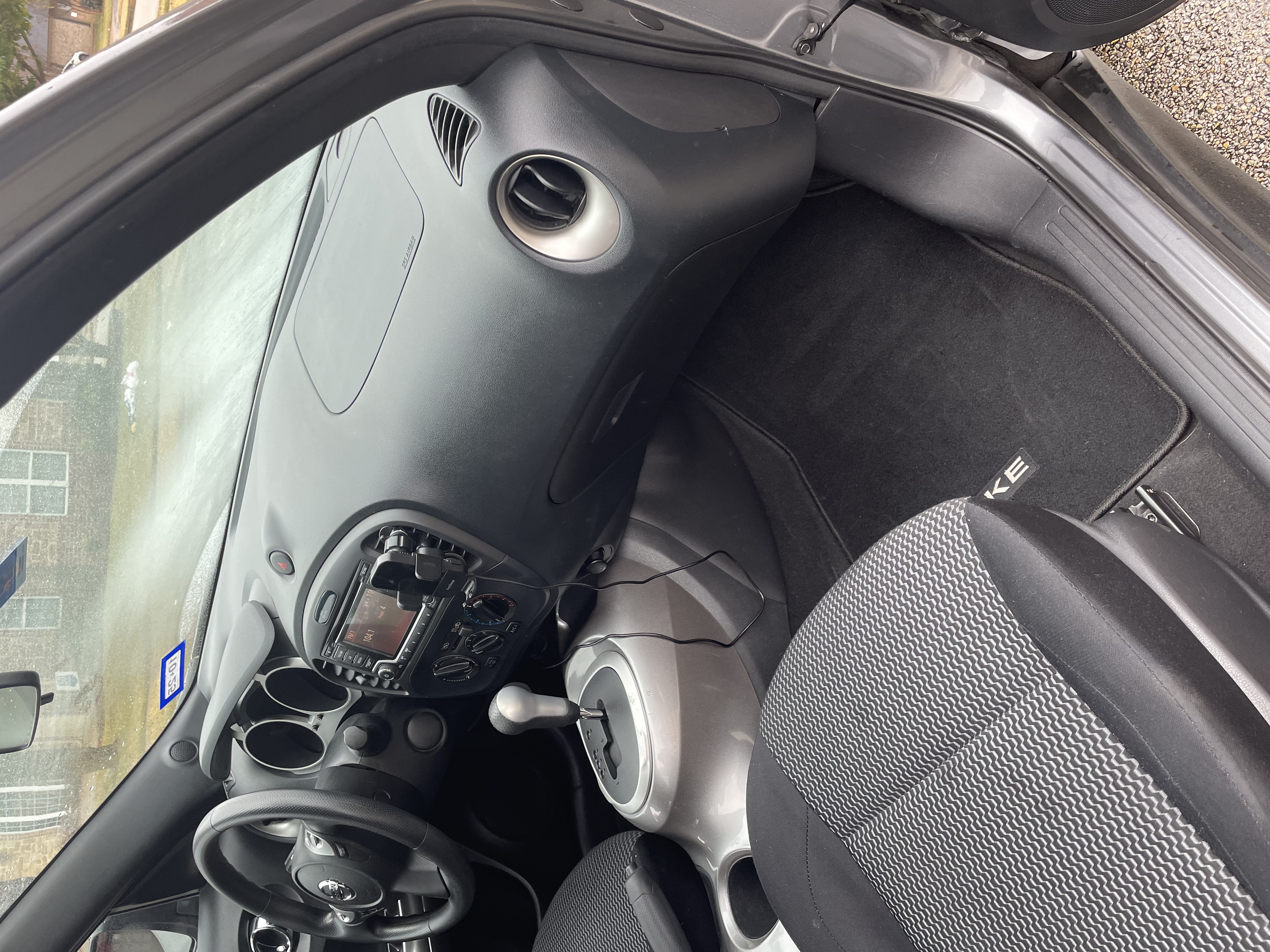 Used 2016 Nissan Juke S FWD image 24