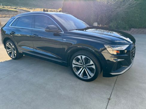 Used 2020 Audi Q8 Prestige w/ Prestige Package image 4
