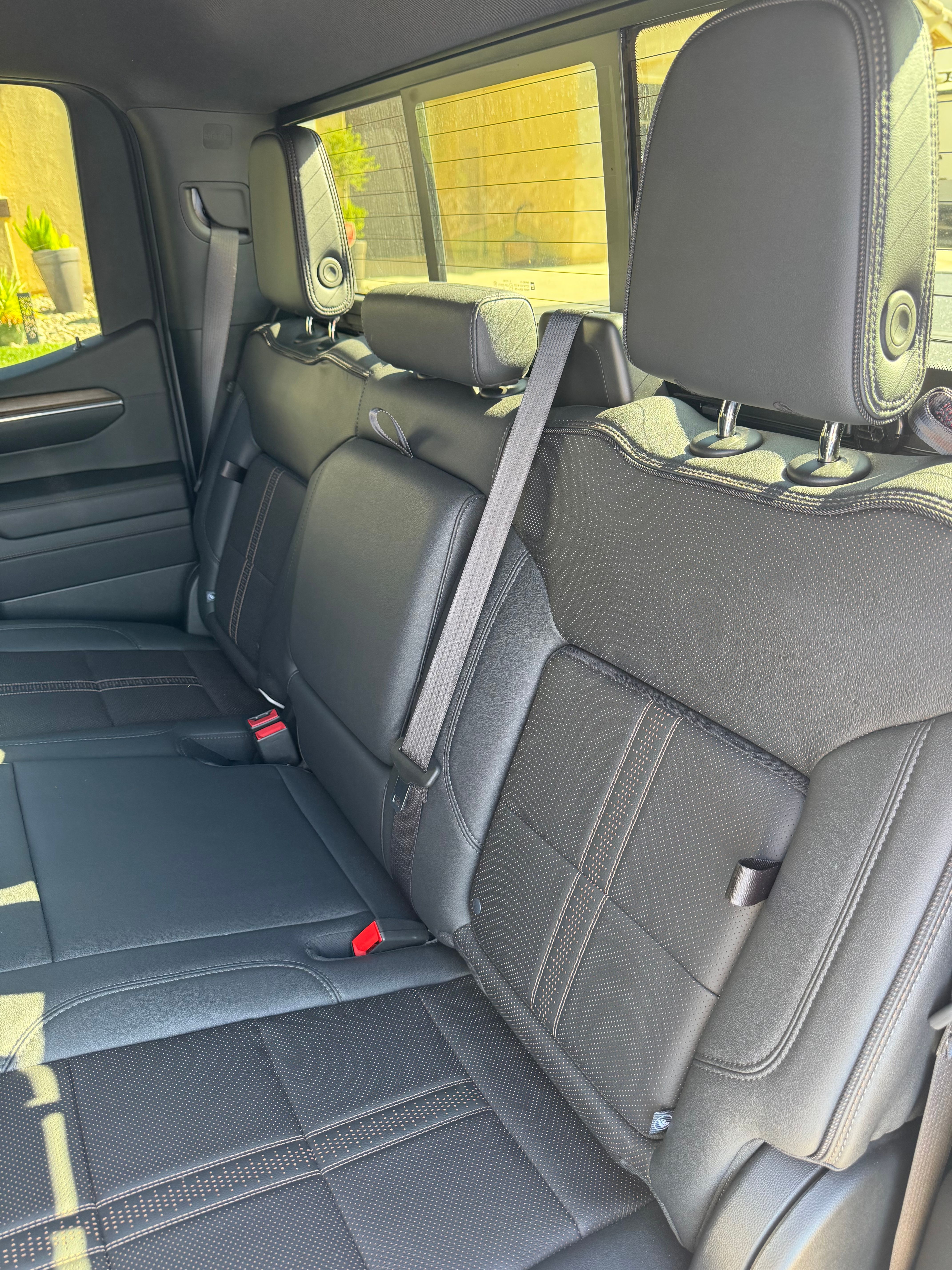 Used 2024 Chevrolet Silverado 1500 High Country w/ Technology Package RWD image 5