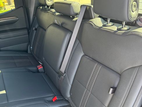 Used 2024 Chevrolet Silverado 1500 High Country w/ Technology Package RWD image 5