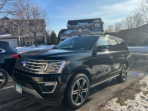 Used 2021 Ford Expedition Limited image 6