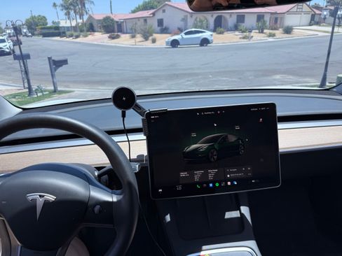 Used 2023 Tesla Model 3 Standard Range RWD image 12