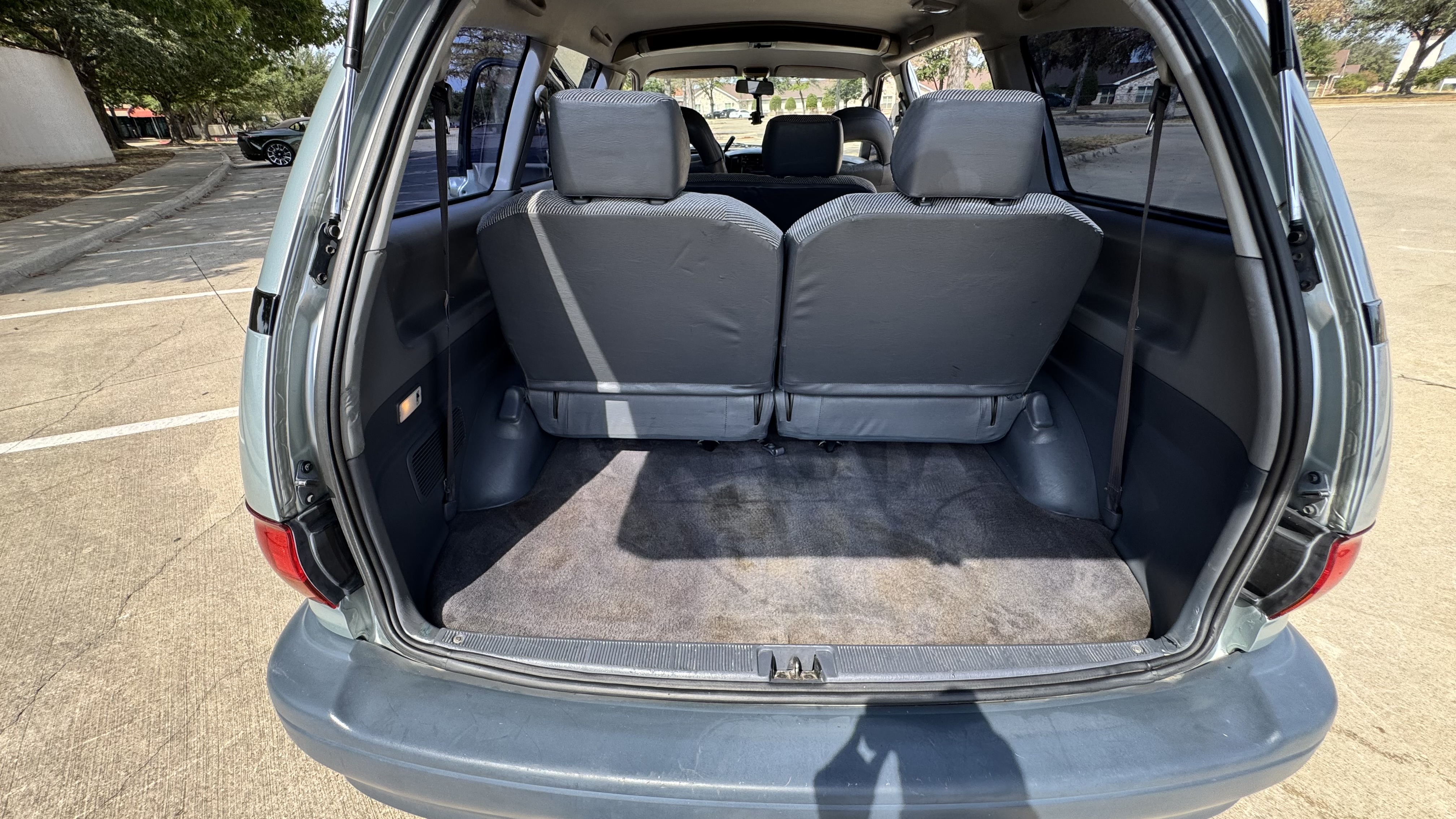 Used 1993 Toyota Previa Deluxe RWD image 30