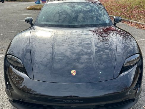 Used 2020 Porsche Taycan 4S image 8