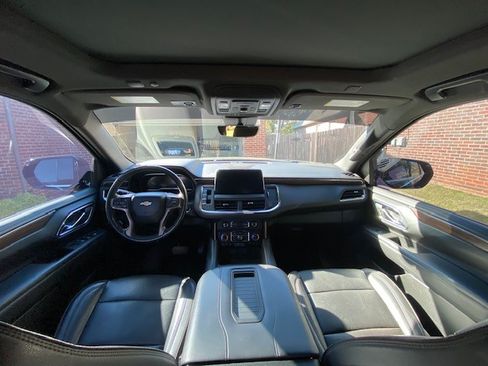 Used 2023 Chevrolet Suburban High Country w/ Premium Package 2 image 9