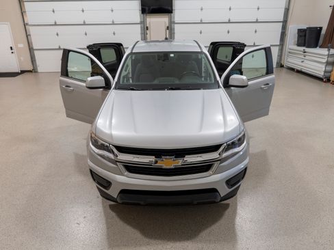 Used 2017 Chevrolet Colorado LT AWD/4WD image 18