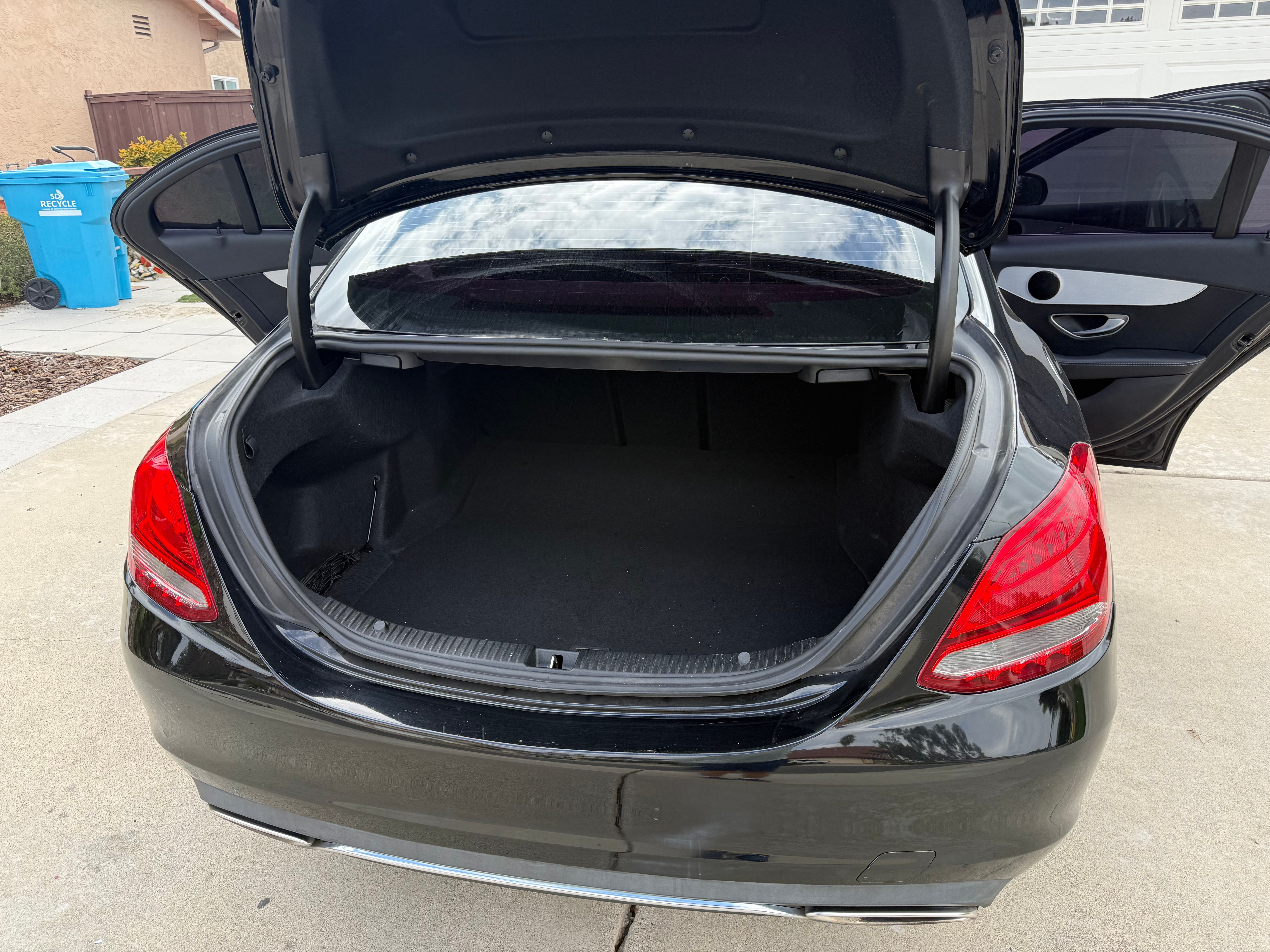 Used 2018 Mercedes-Benz C 300 Sedan image 16