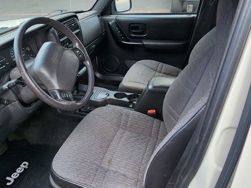 Used 1999 Jeep Cherokee Sport image 8