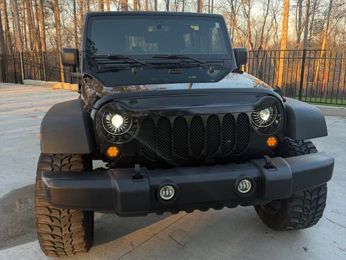 Used 2016 Jeep Wrangler Unlimited Sport w/ Quick Order Package 24S image 4