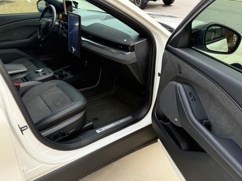 Used 2022 Ford Mustang Mach-E GT w/ GT Performance Edition image 15